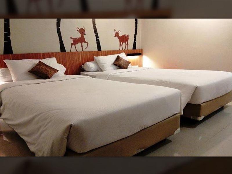 Front One Resort Magelang Eksteriør bilde